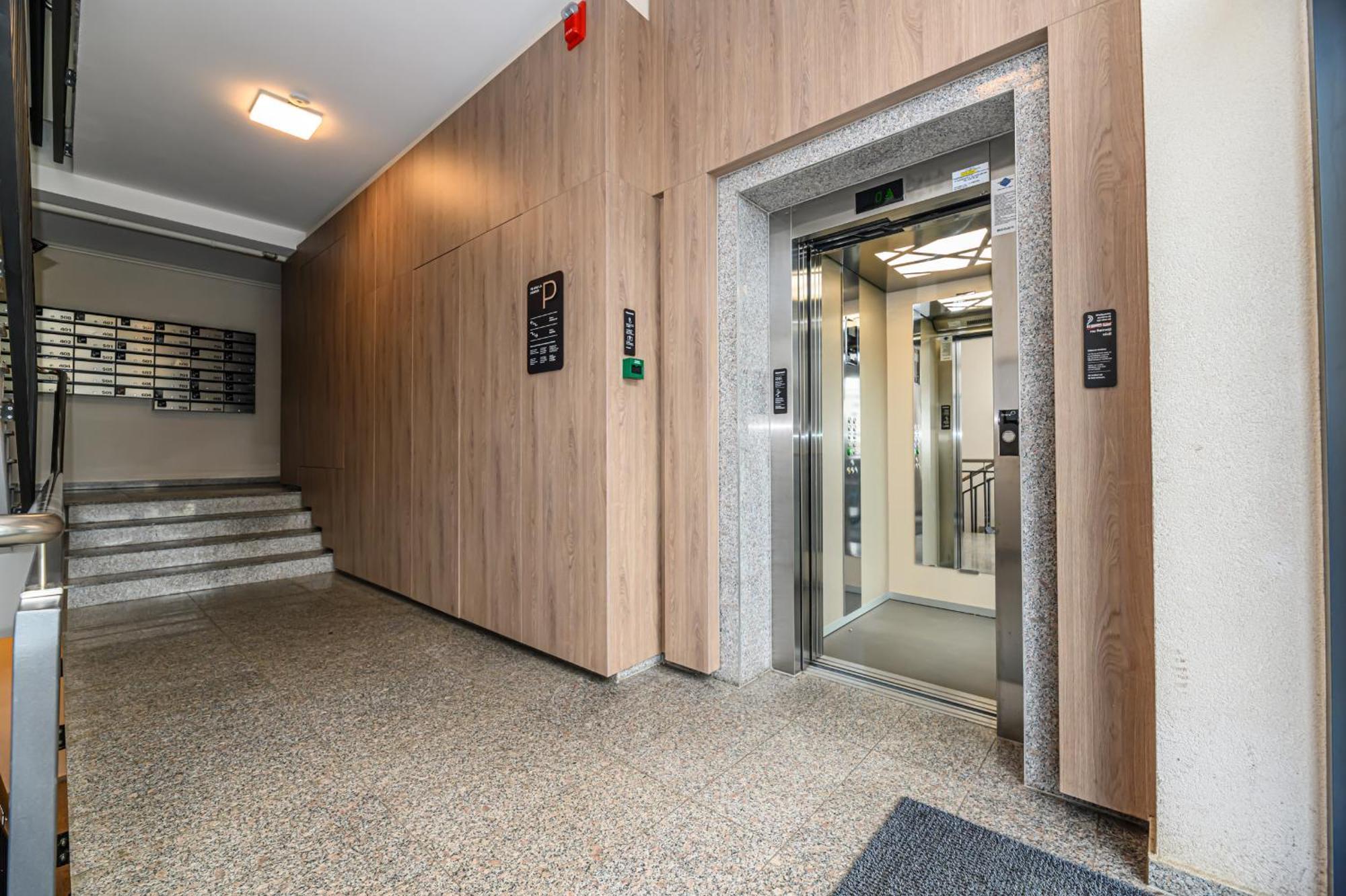 Coresi Studio Avatar Braşov Exterior foto